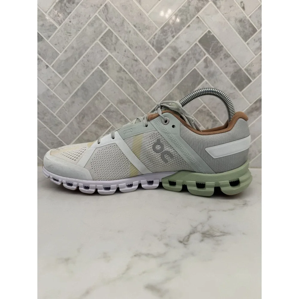 On Cloud Cloudflow Running Shoes Womens 8.5 Aloe White Mesh Athletic Sneakers